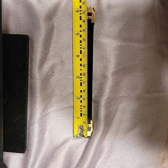 Jewelmint Lioness Head Bracelet Gold Tone with a Leather Band - Picture 10 of 10